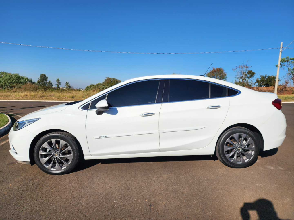 Cruze Sedan - Foto